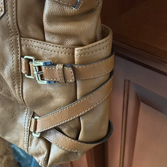 MICHAEL KORS- brown  Leather GANSEVOORT hand/shoulder Bag- SFH- see pics - Picture 3 of 12